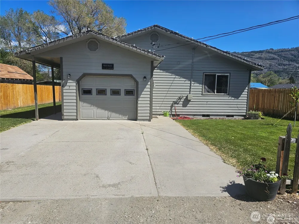 315 Juniper Street Oroville, WA 98844