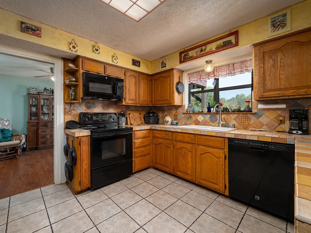 4475 County Road 3800 Athens, TX 75752