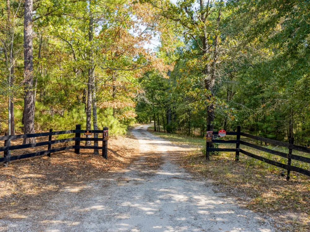 4475 County Road 3800 Athens, TX 75752
