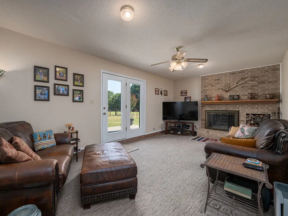 4475 County Road 3800 Athens, TX 75752