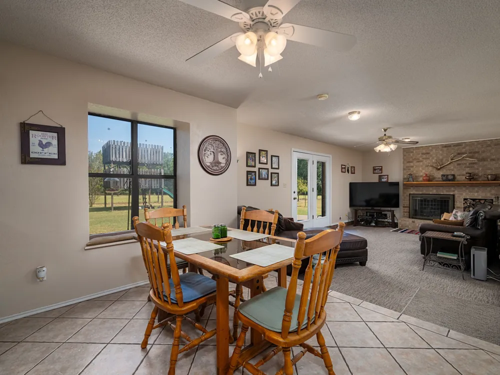 4475 County Road 3800 Athens, TX 75752