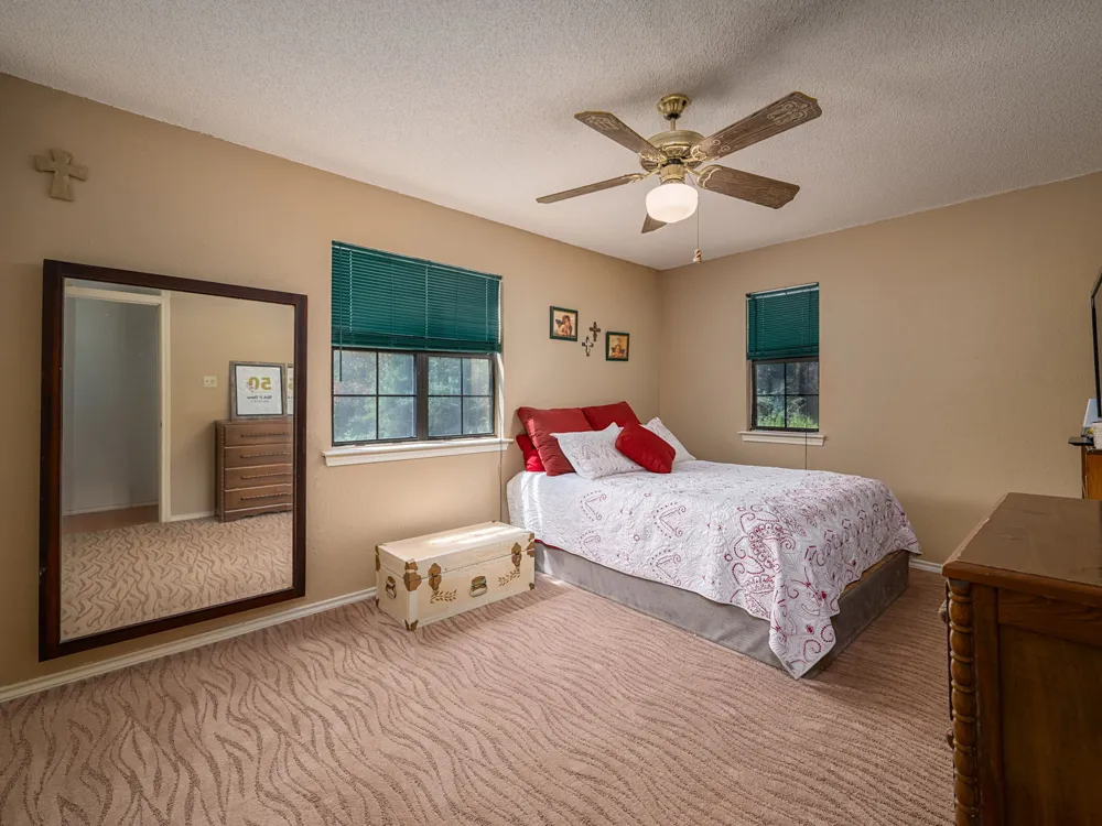 4475 County Road 3800 Athens, TX 75752