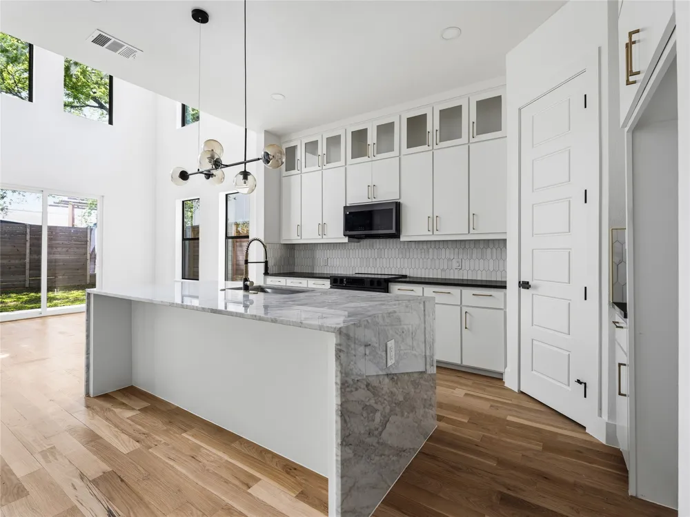 1958 Toronto Street Dallas, TX 75212