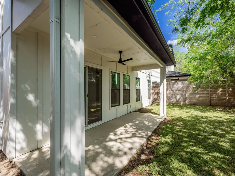 1958 Toronto Street Dallas, TX 75212