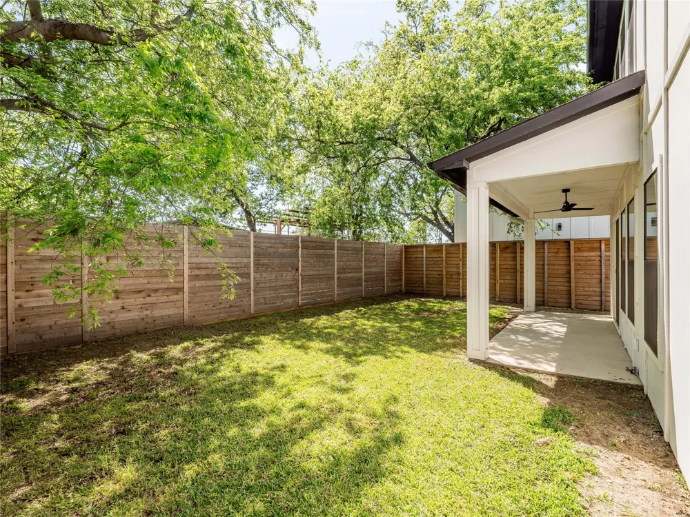 1958 Toronto Street Dallas, TX 75212