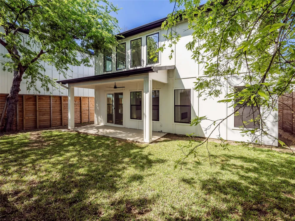 1958 Toronto Street Dallas, TX 75212