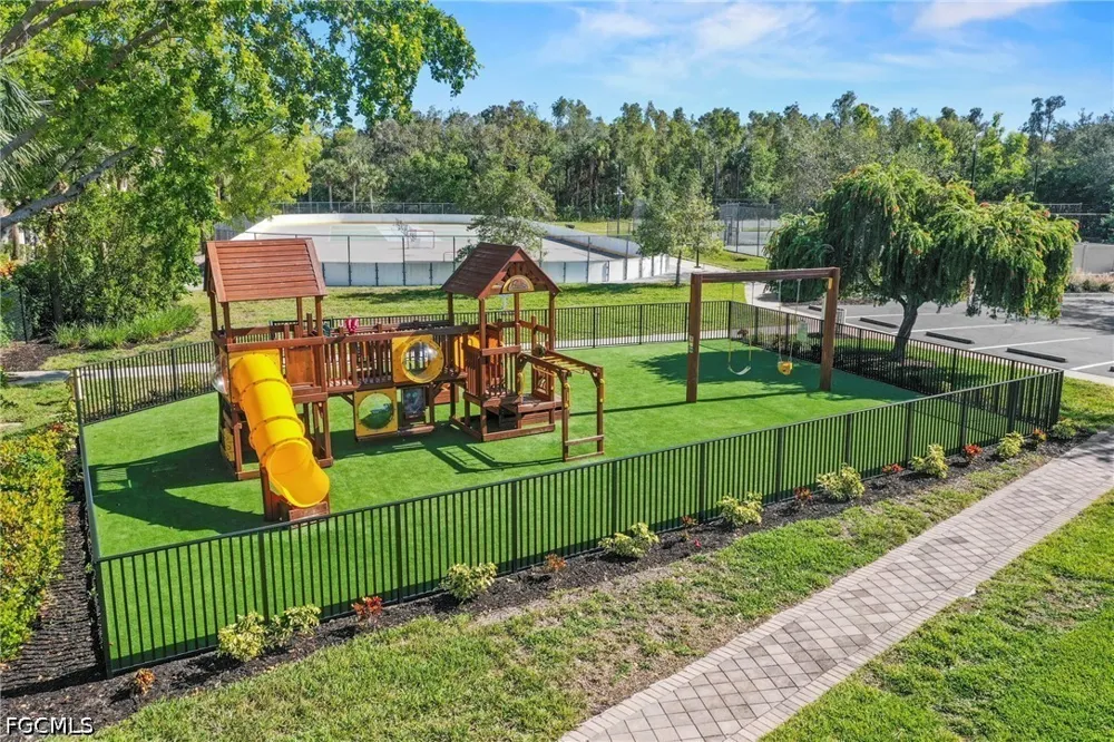 Foxhall Way #4 Estero, FL 33928