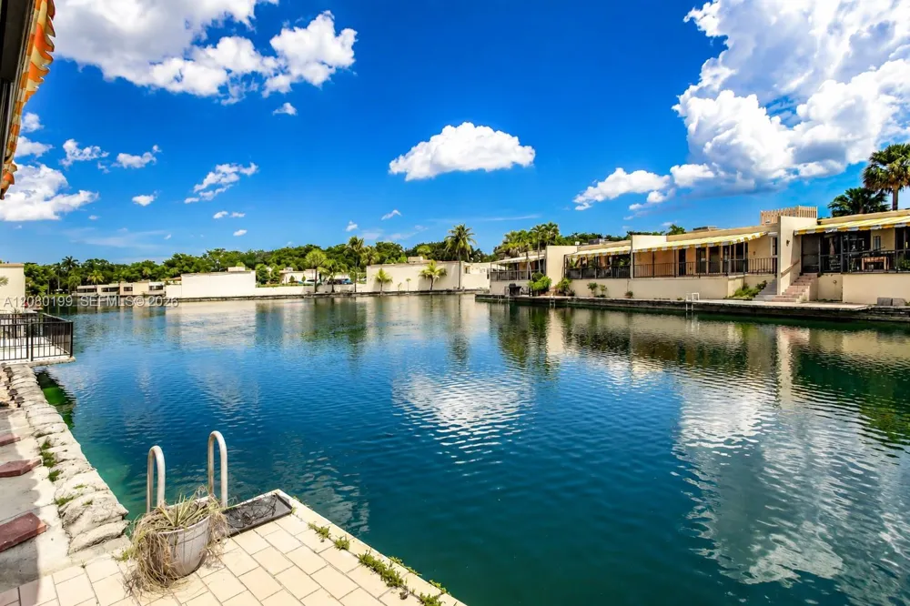 7020 Crown Gate Dr #7020 Miami Lakes, FL 33014