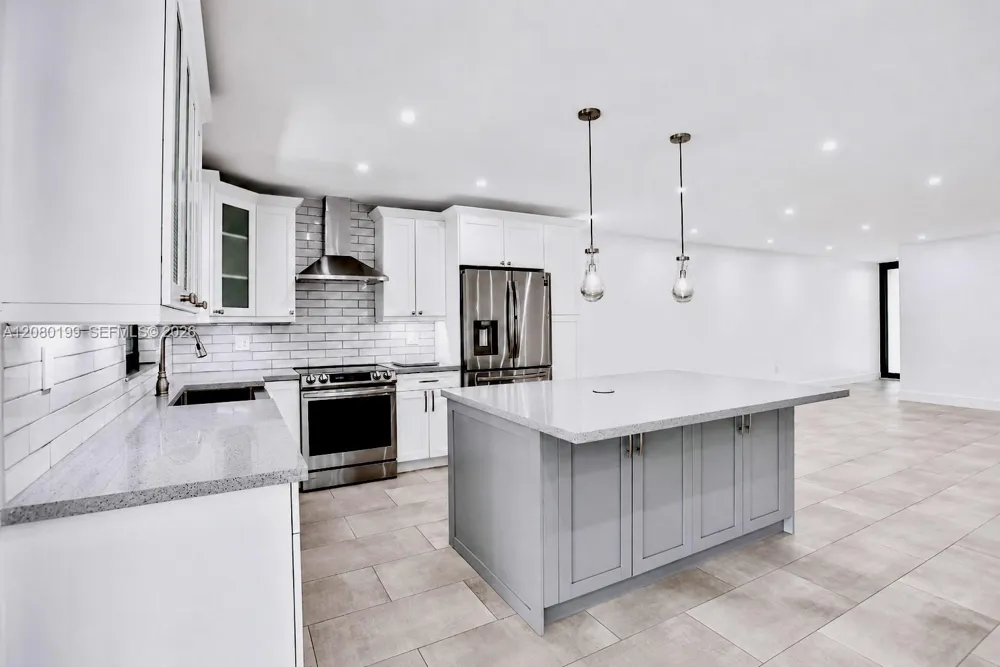 7020 Crown Gate Dr #7020 Miami Lakes, FL 33014