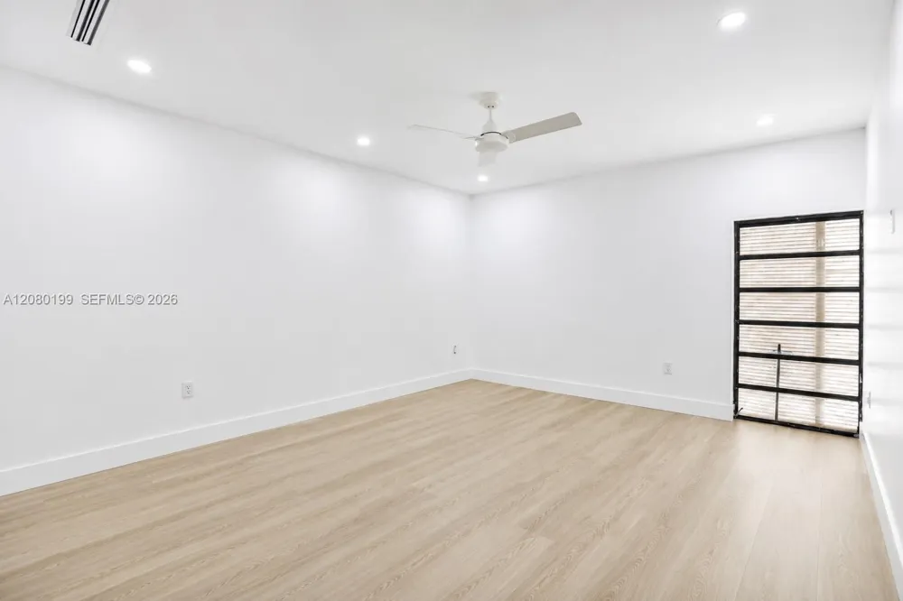 7020 Crown Gate Dr #7020 Miami Lakes, FL 33014