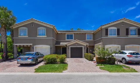 2257 SW MARSHFIELD COURT #2257