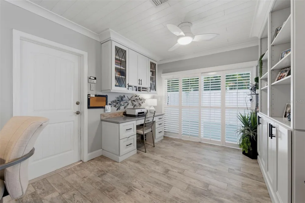 137 12TH STREET E Tierra Verde, FL 33715