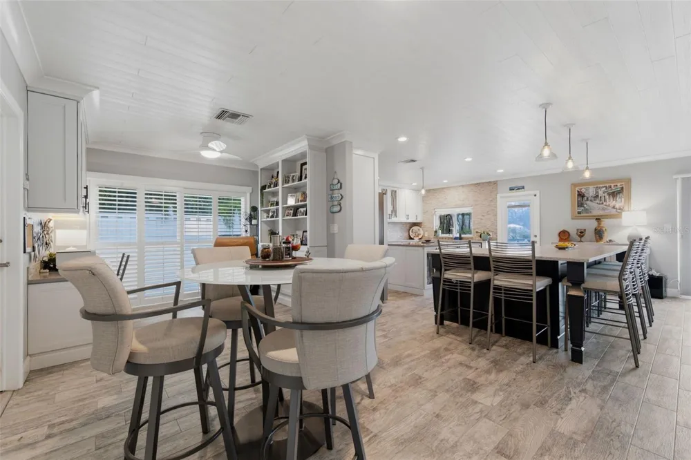 137 12TH STREET E Tierra Verde, FL 33715
