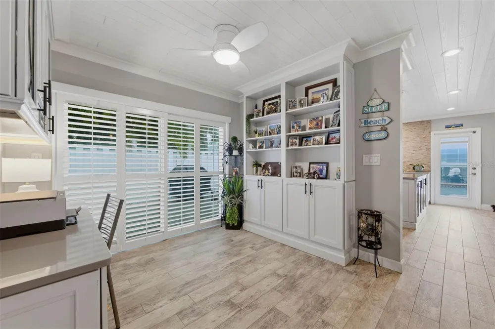 137 12TH STREET E Tierra Verde, FL 33715