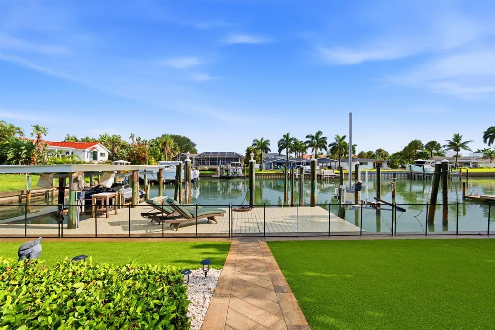 137 12TH STREET E Tierra Verde, FL 33715