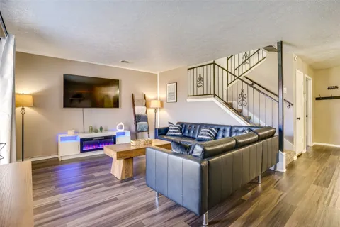 42 W Creek Lane #3