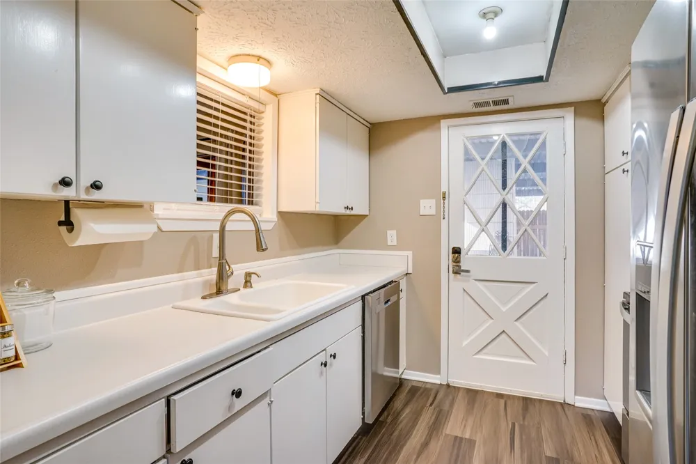 42 W Creek Lane #3 Grand Prairie, TX 75052