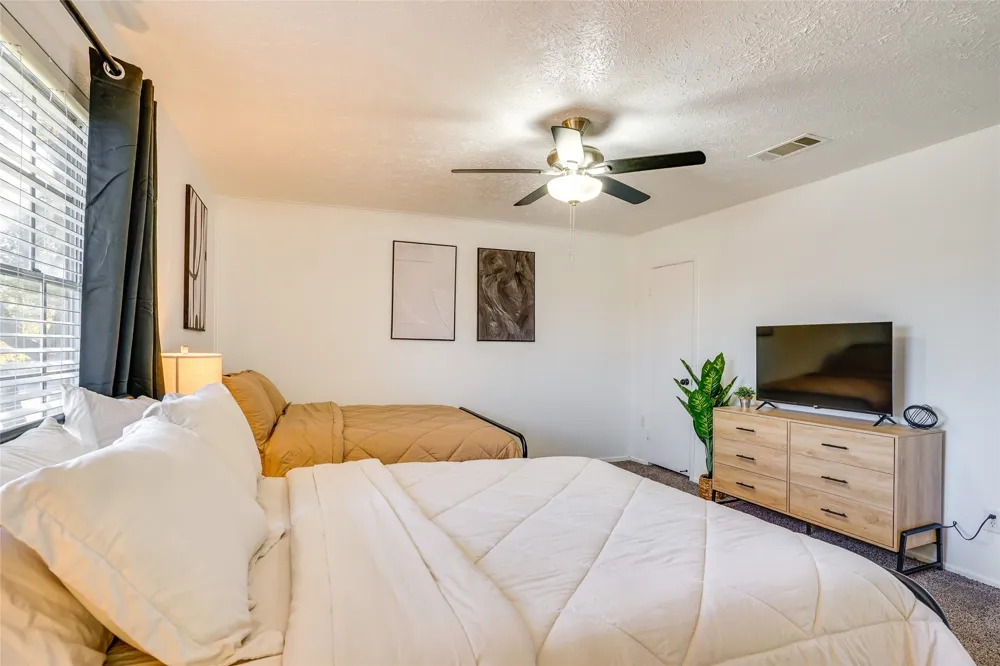 42 W Creek Lane #3 Grand Prairie, TX 75052