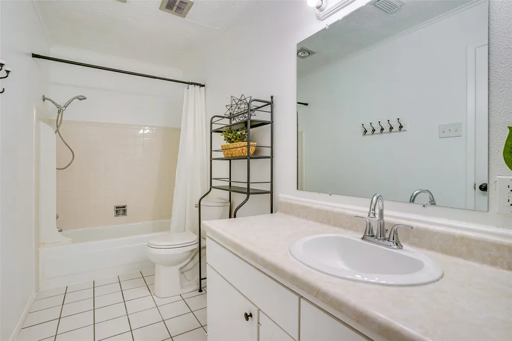 42 W Creek Lane #3 Grand Prairie, TX 75052