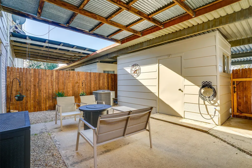 42 W Creek Lane #3 Grand Prairie, TX 75052