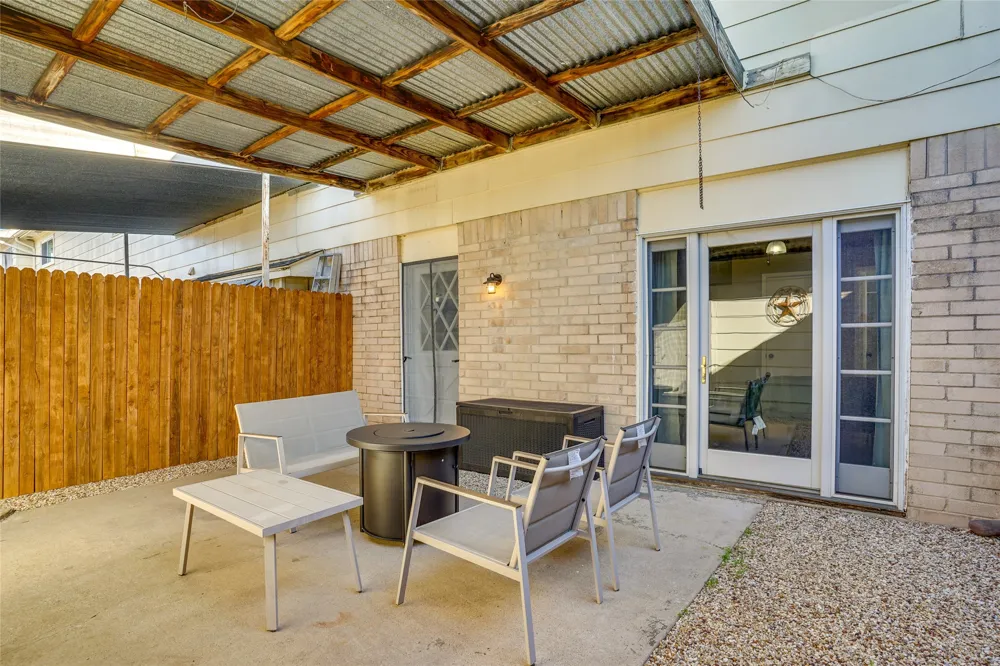 42 W Creek Lane #3 Grand Prairie, TX 75052