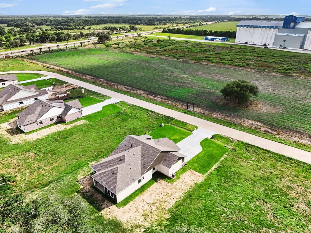 22 Red Barn Road Bay City, TX 77414