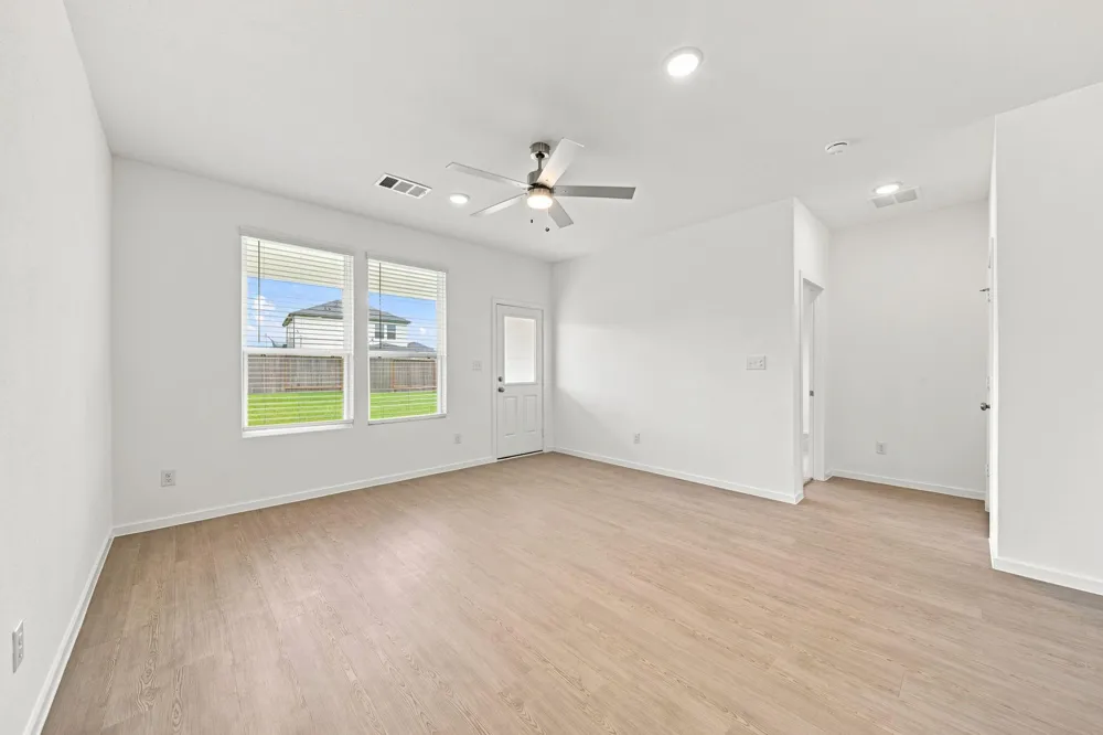 618 Amber Falls Drive Montgomery, TX 77356