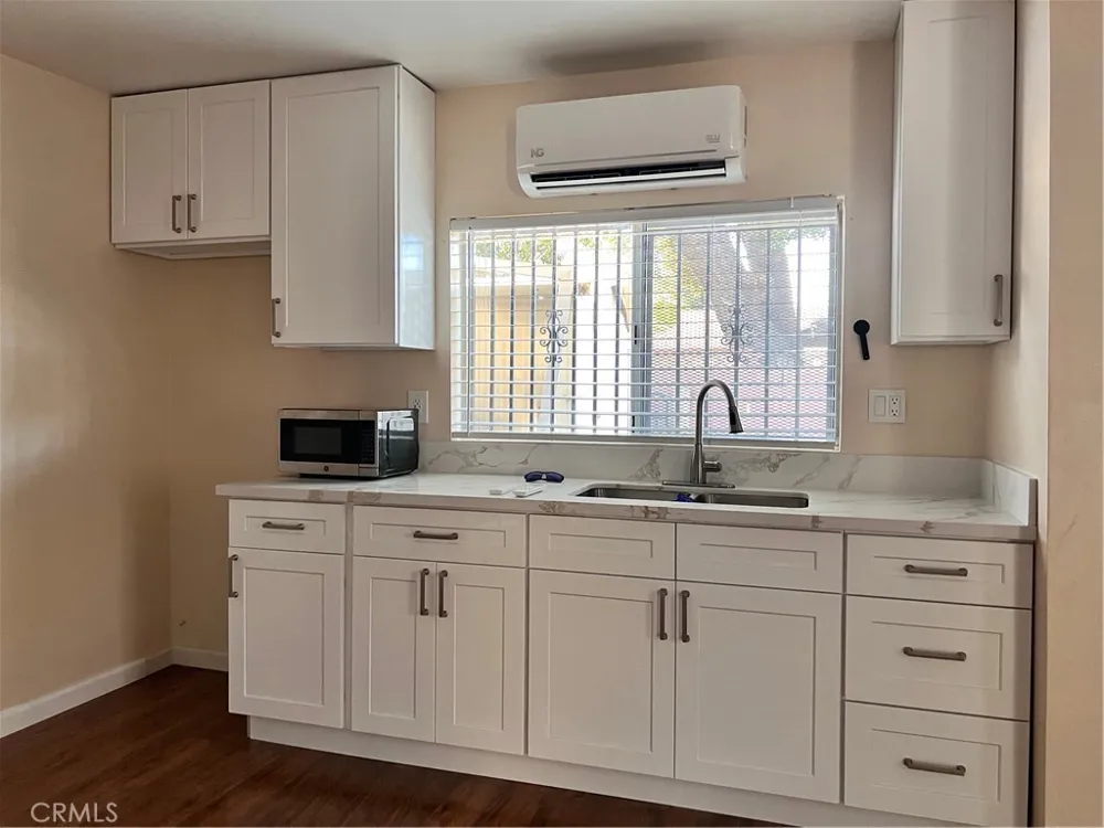 1404 Dawley La Puente, CA 91744
