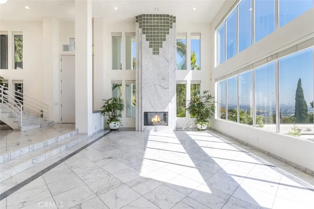 1255 Hilldale West Hollywood, CA 90069