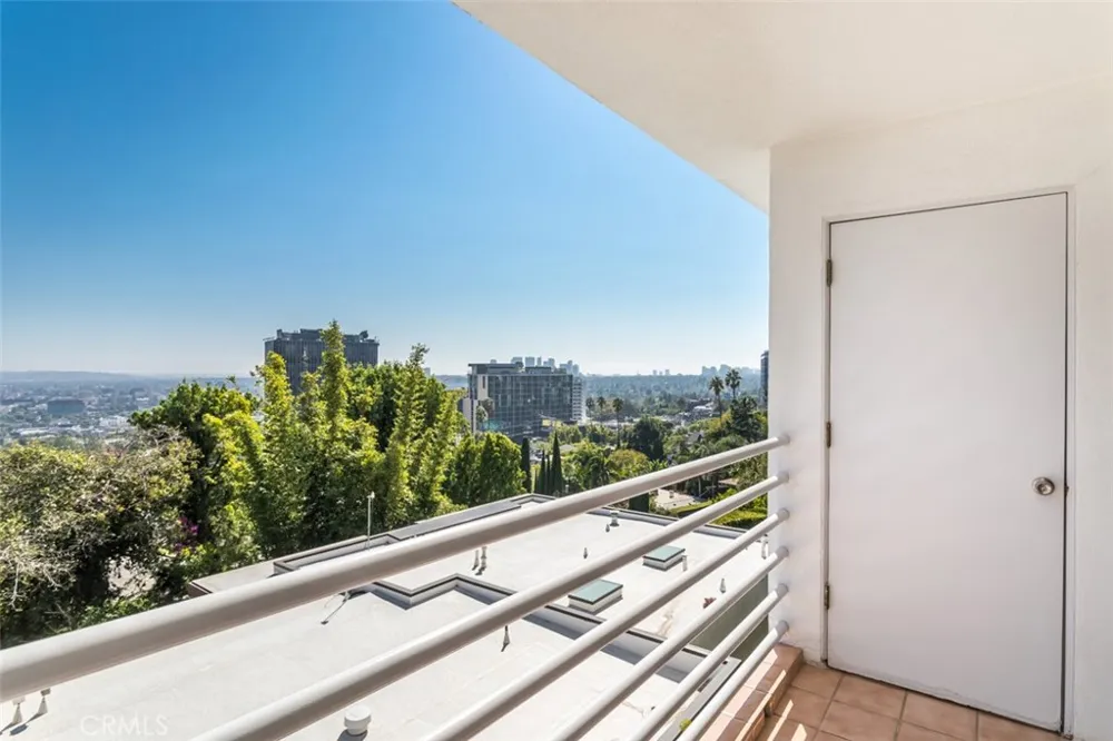 1255 Hilldale West Hollywood, CA 90069