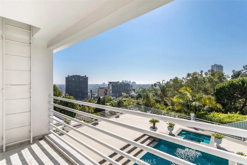 1255 Hilldale West Hollywood, CA 90069