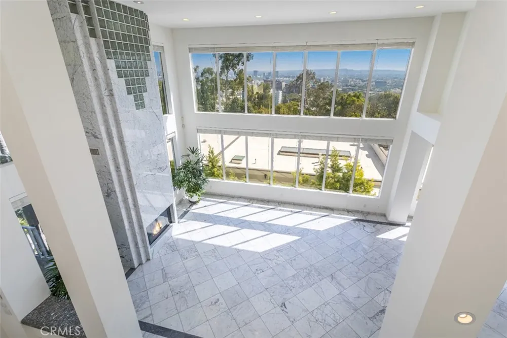 1255 Hilldale West Hollywood, CA 90069