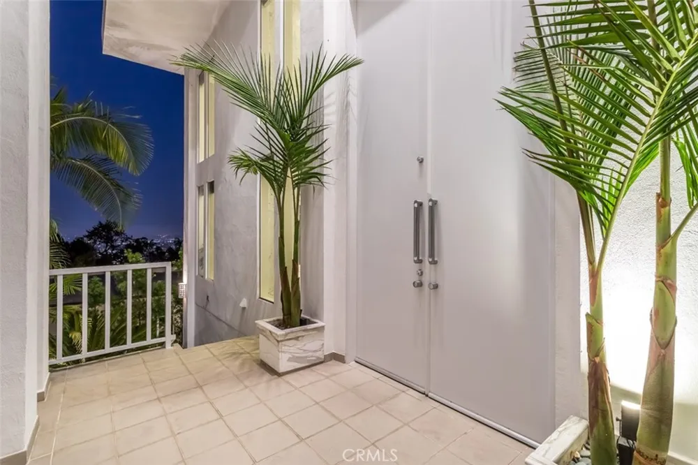 1255 Hilldale West Hollywood, CA 90069
