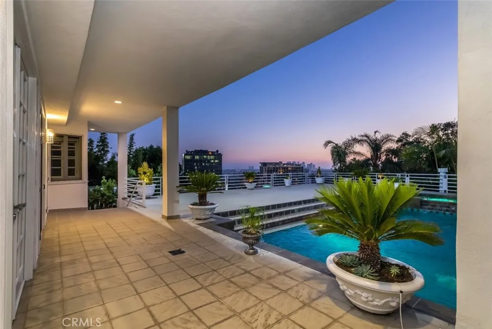 1255 Hilldale West Hollywood, CA 90069