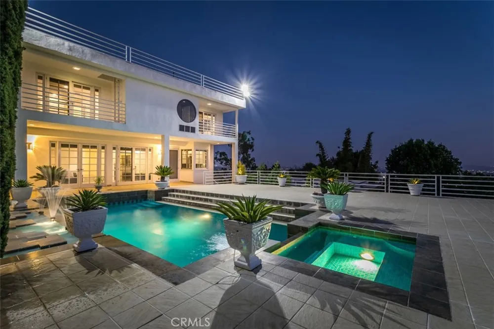 1255 Hilldale West Hollywood, CA 90069