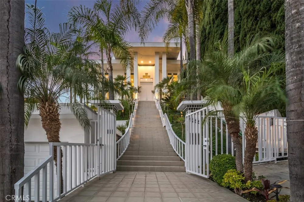 1255 Hilldale West Hollywood, CA 90069