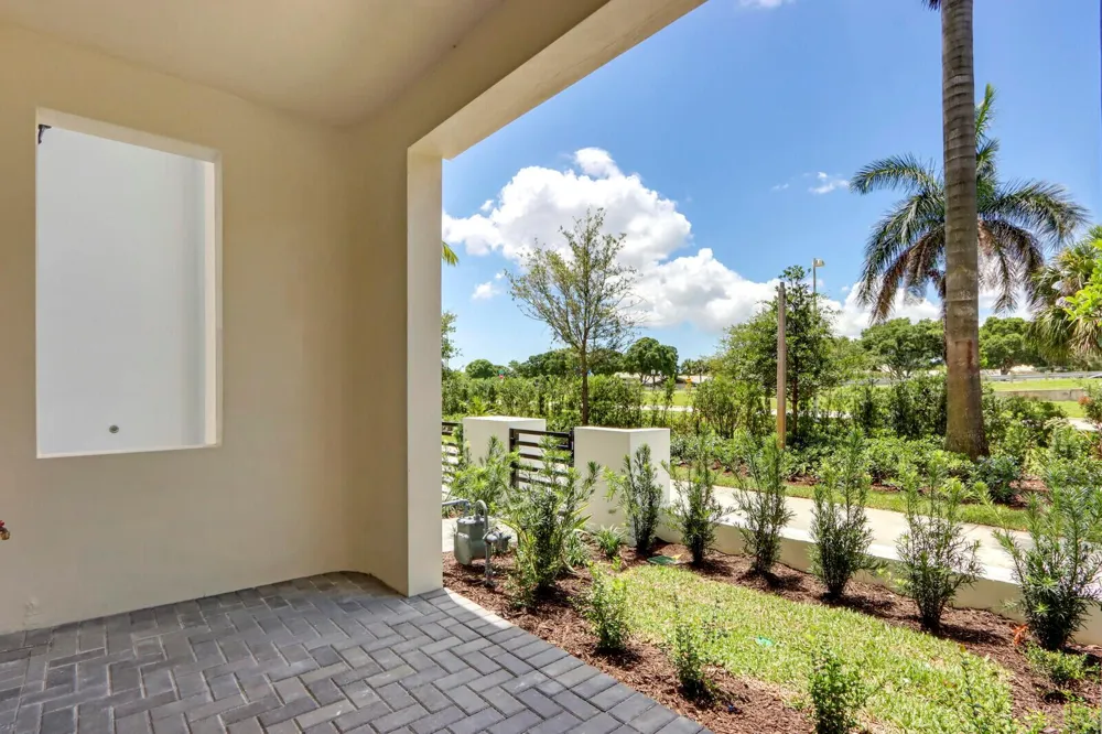 12556 Gross Pointe Drive Palm Beach Gardens, FL 33418