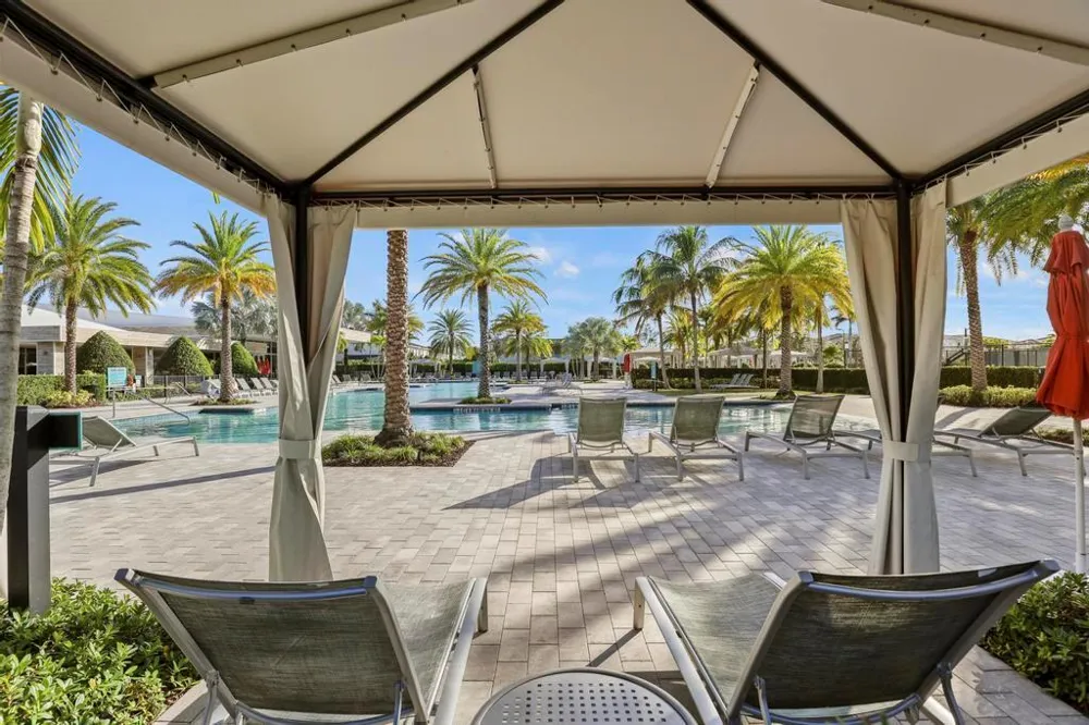 12556 Gross Pointe Drive Palm Beach Gardens, FL 33418