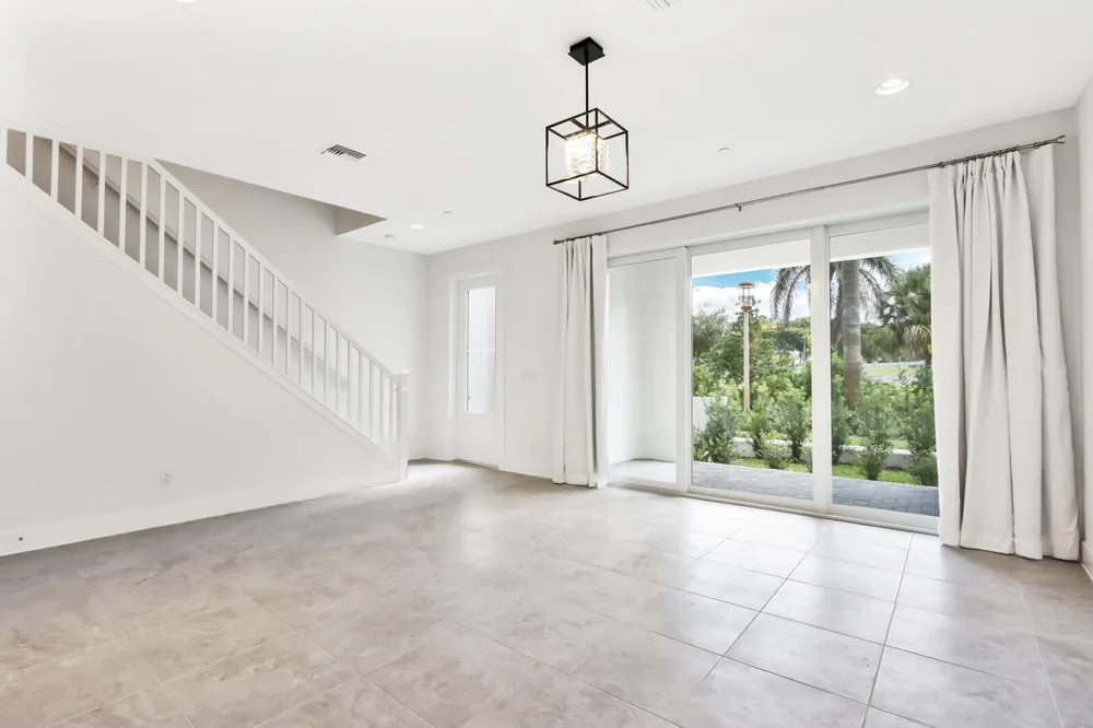 12556 Gross Pointe Drive Palm Beach Gardens, FL 33418