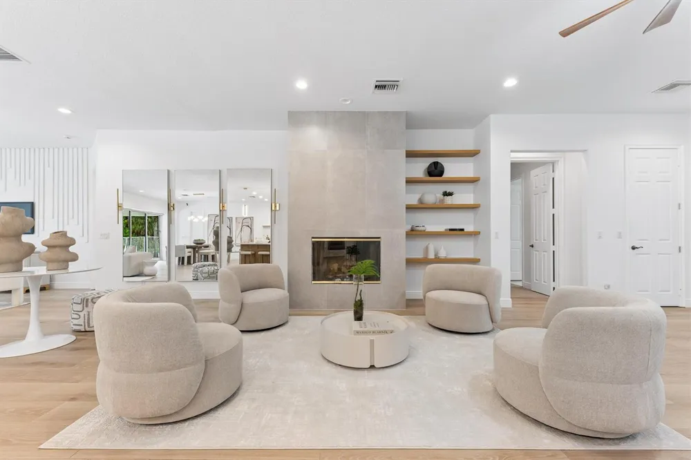 8717 ESTATE DRIVE West Palm Beach, FL 33411