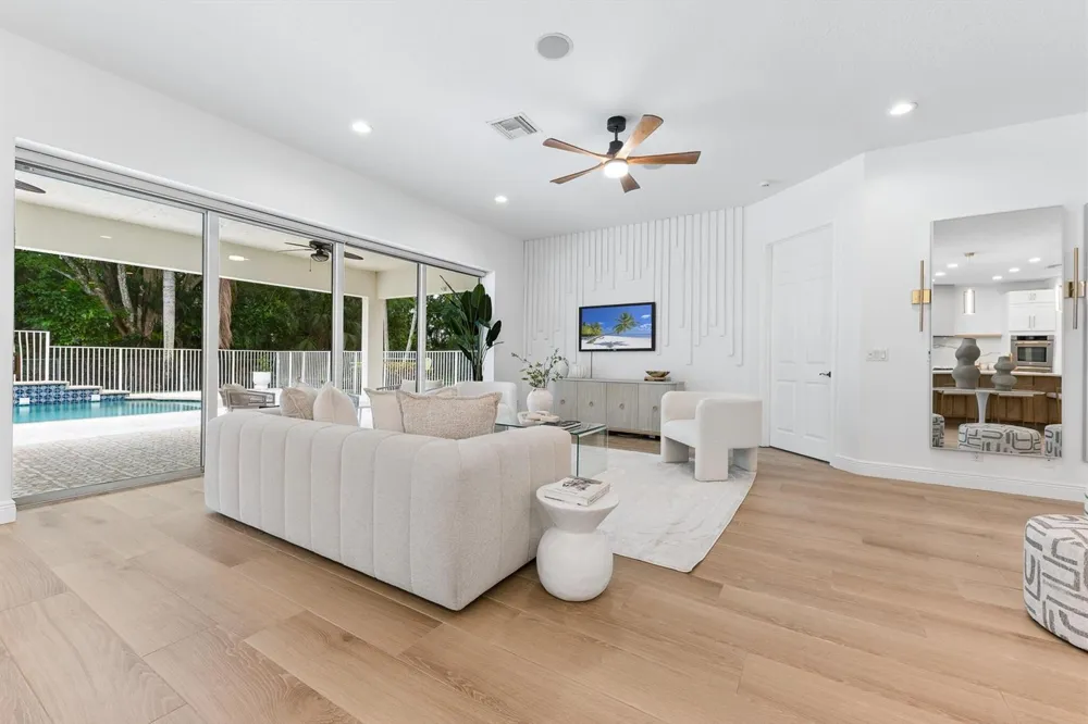 8717 ESTATE DRIVE West Palm Beach, FL 33411