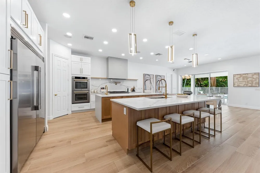 8717 ESTATE DRIVE West Palm Beach, FL 33411