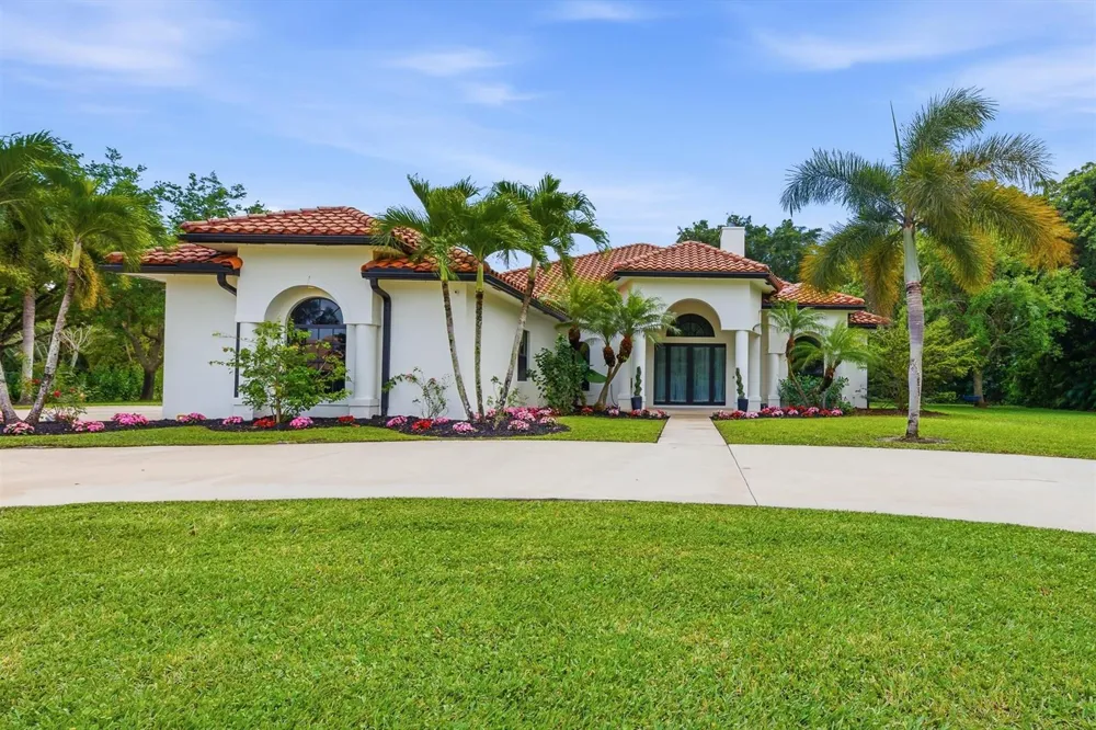 8717 ESTATE DRIVE West Palm Beach, FL 33411