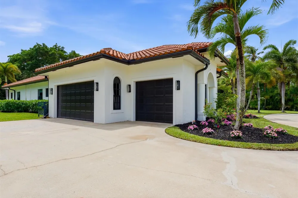8717 ESTATE DRIVE West Palm Beach, FL 33411
