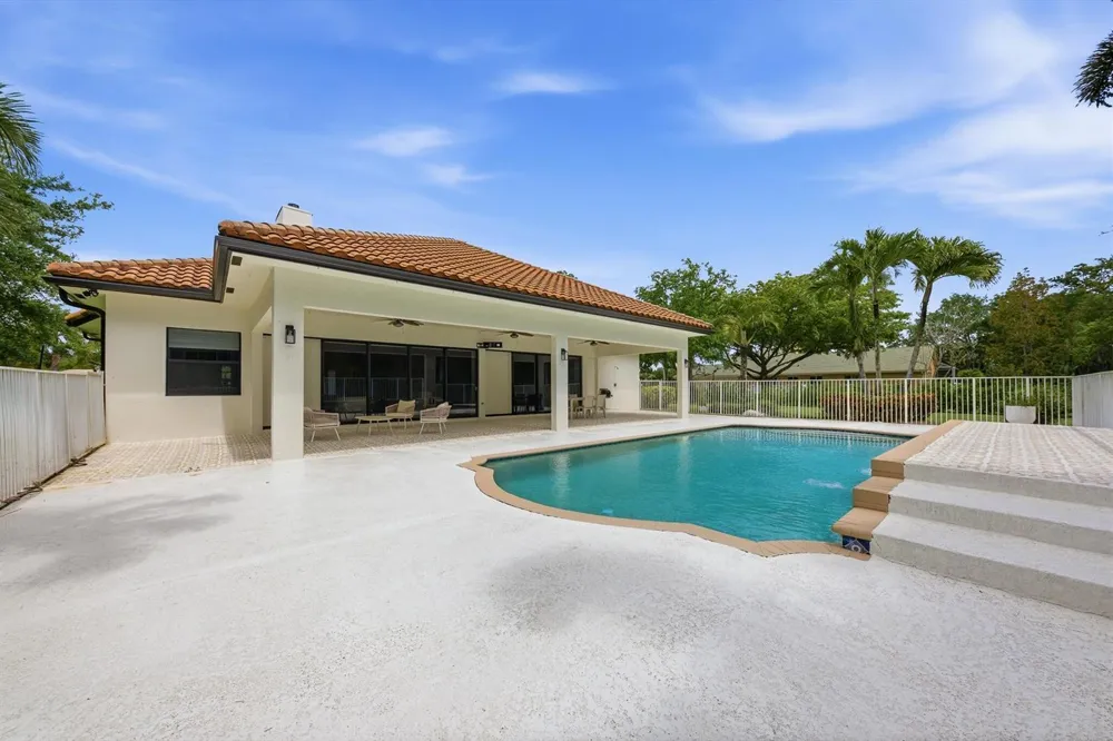 8717 ESTATE DRIVE West Palm Beach, FL 33411
