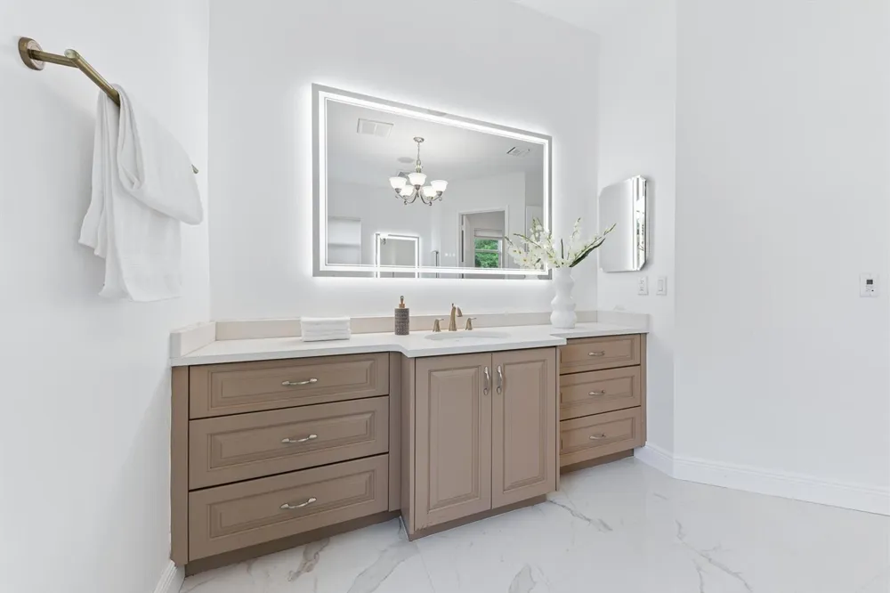 8717 ESTATE DRIVE West Palm Beach, FL 33411