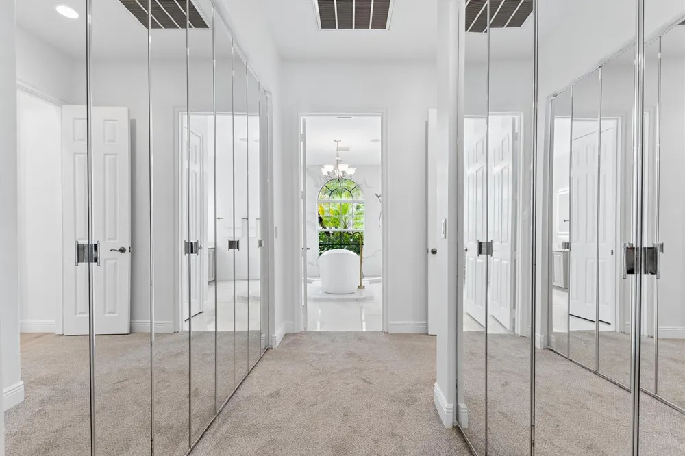 8717 ESTATE DRIVE West Palm Beach, FL 33411