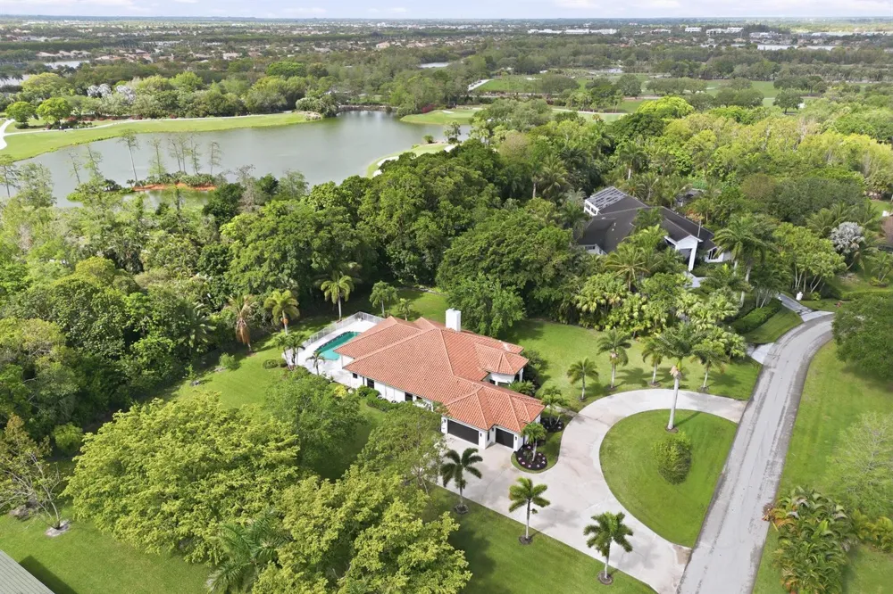 8717 ESTATE DRIVE West Palm Beach, FL 33411
