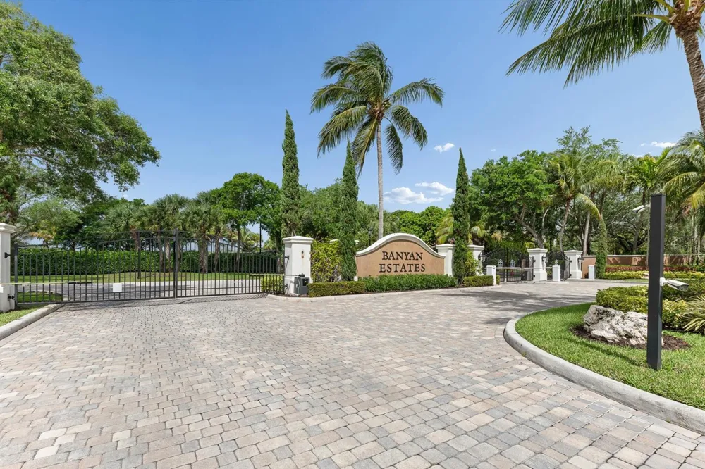 8717 ESTATE DRIVE West Palm Beach, FL 33411