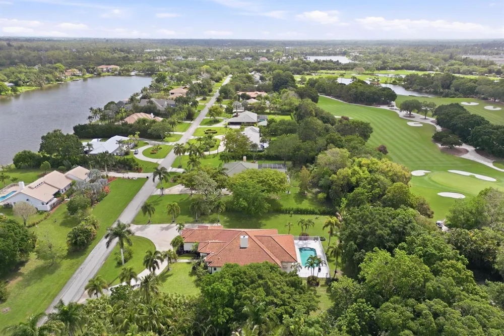 8717 ESTATE DRIVE West Palm Beach, FL 33411